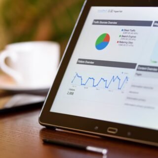 Ilustrasi halaman dasbor pengguna yang menampilkan daftar bonus layanan digital ranger premium yang aktif secara gratis.