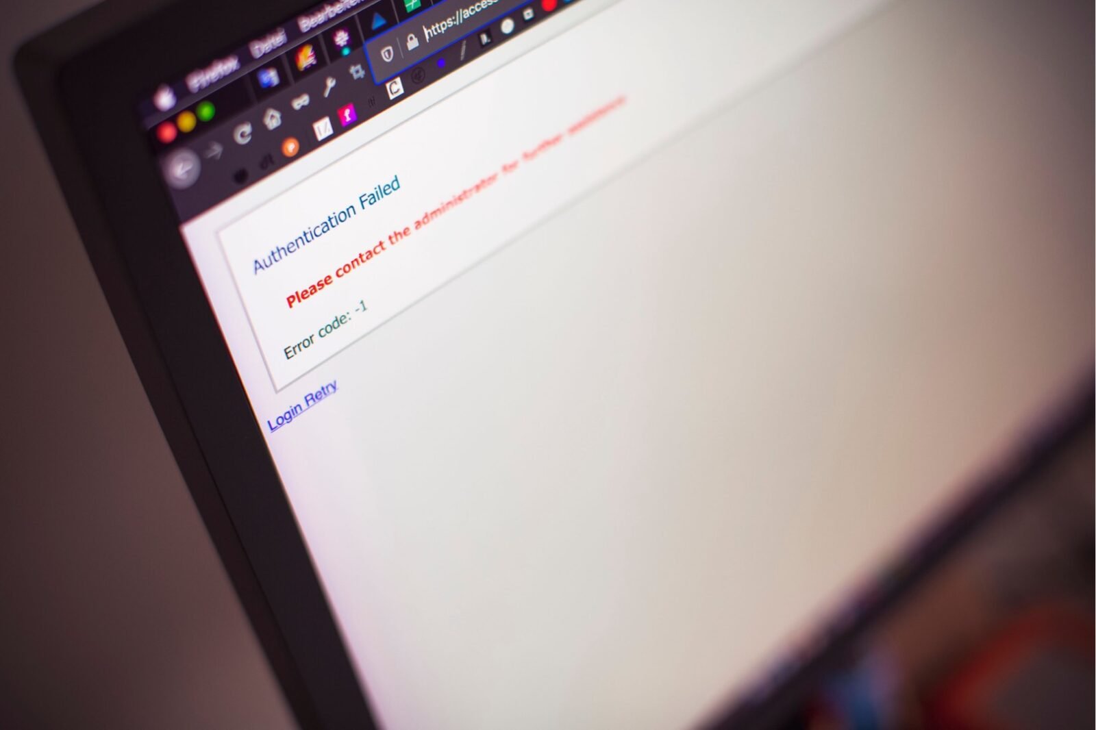 Tampilan peringatan "Not Secure" pada browser Google Chrome yang menunjukkan hilangnya gembok SSL dari sebuah website e-commerce.